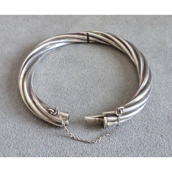 Vintage STERLING Silver THICK Twisted Spiral Hinged BANGLE BRACELET 7" Inside - Picture 5 of 6
